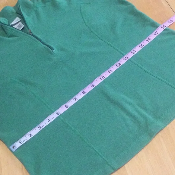 L.L. Bean lightweight quarter zip flleece - Picture 3 of 7